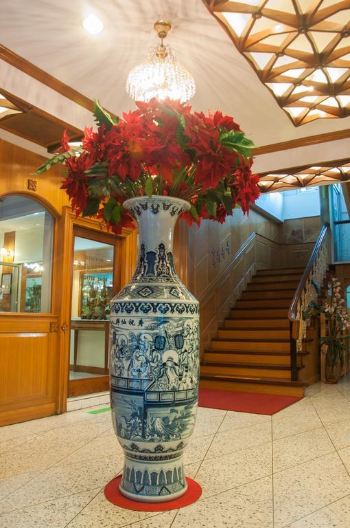 Swan Hotel Банкок Екстериор снимка