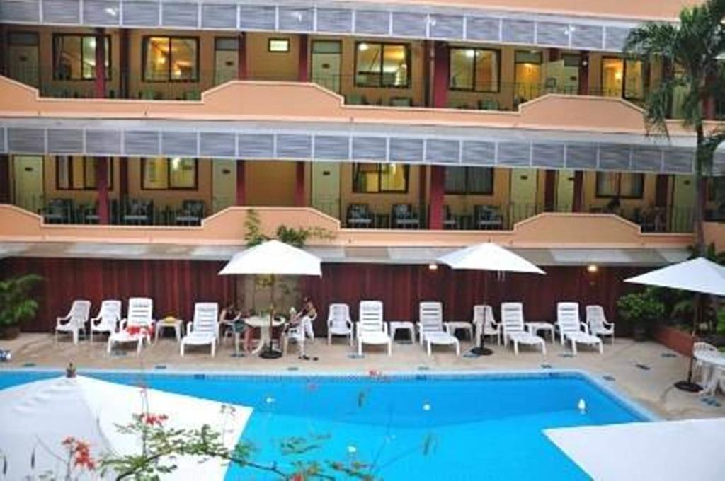 Swan Hotel Банкок Екстериор снимка