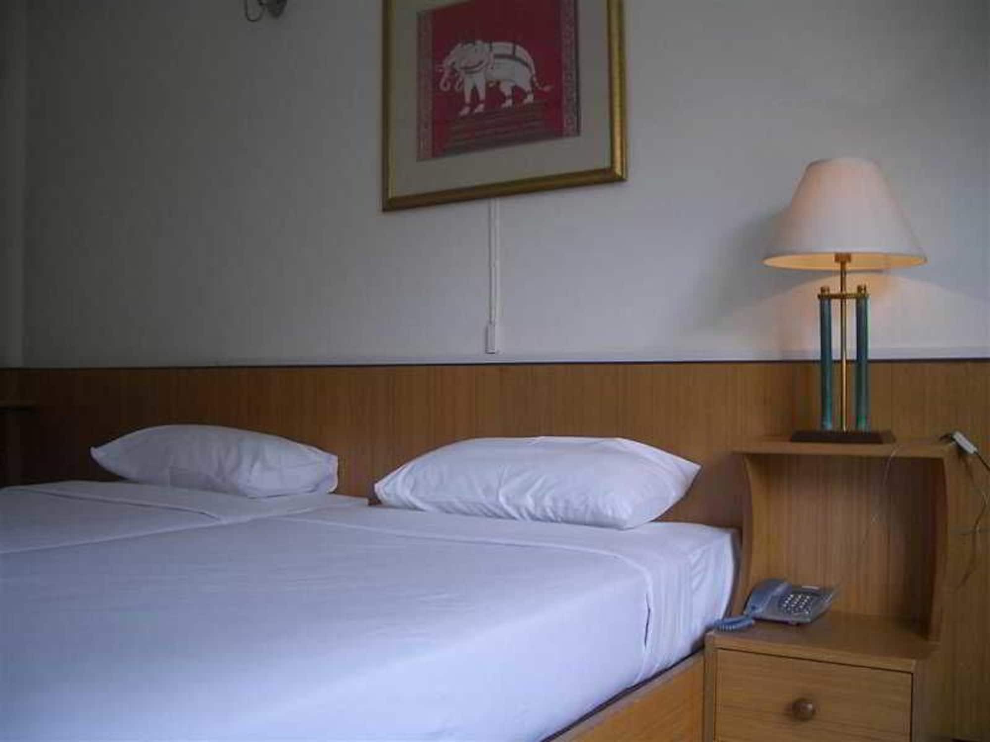 Swan Hotel Банкок Екстериор снимка
